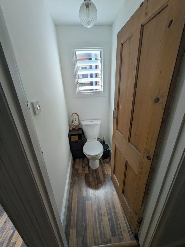 Room Bowood Road in Greater London