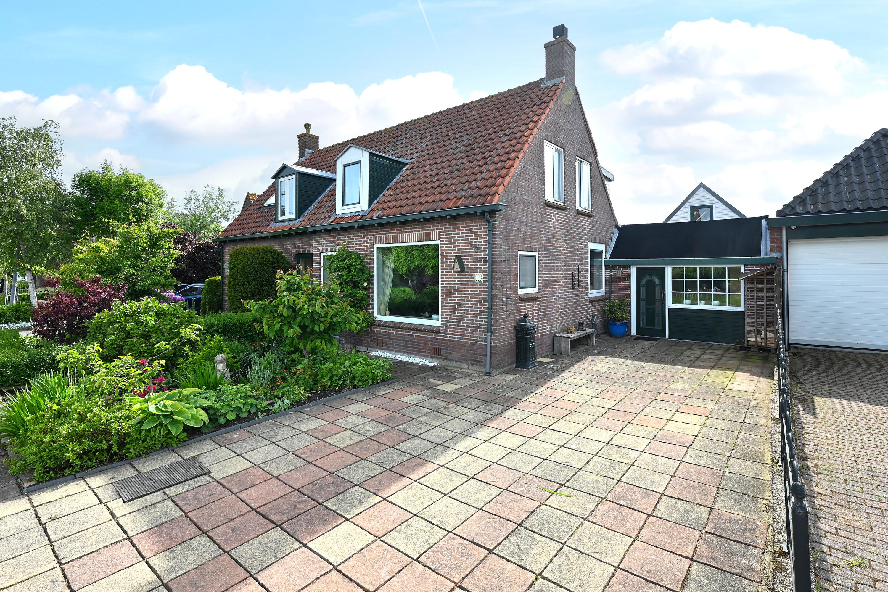 Drechtdijk 53 in De Kwakel