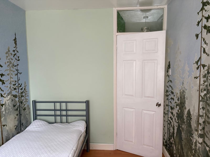 Room Aldrich Avenue in Coventry