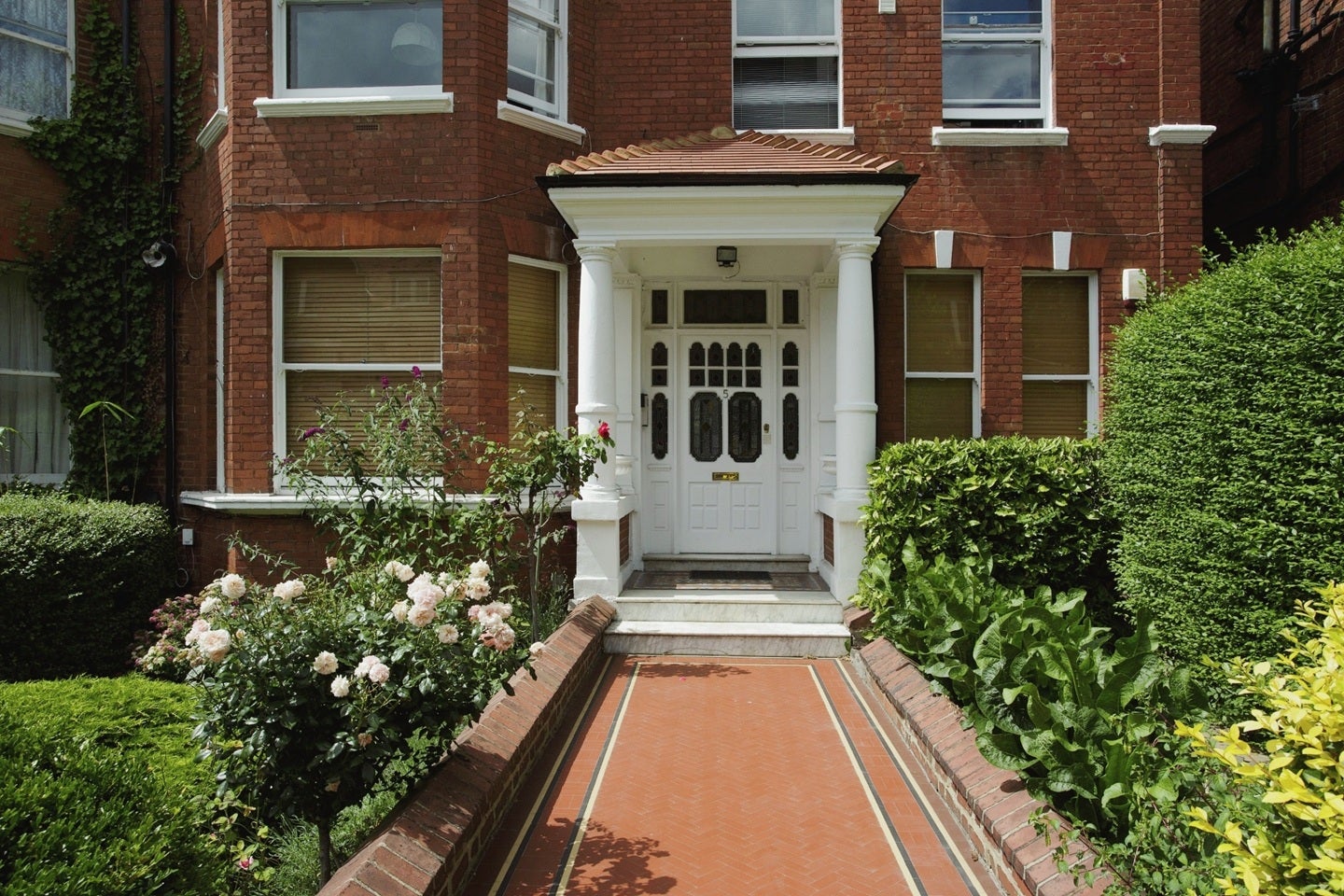 Flat Langland Gardens in Greater London
