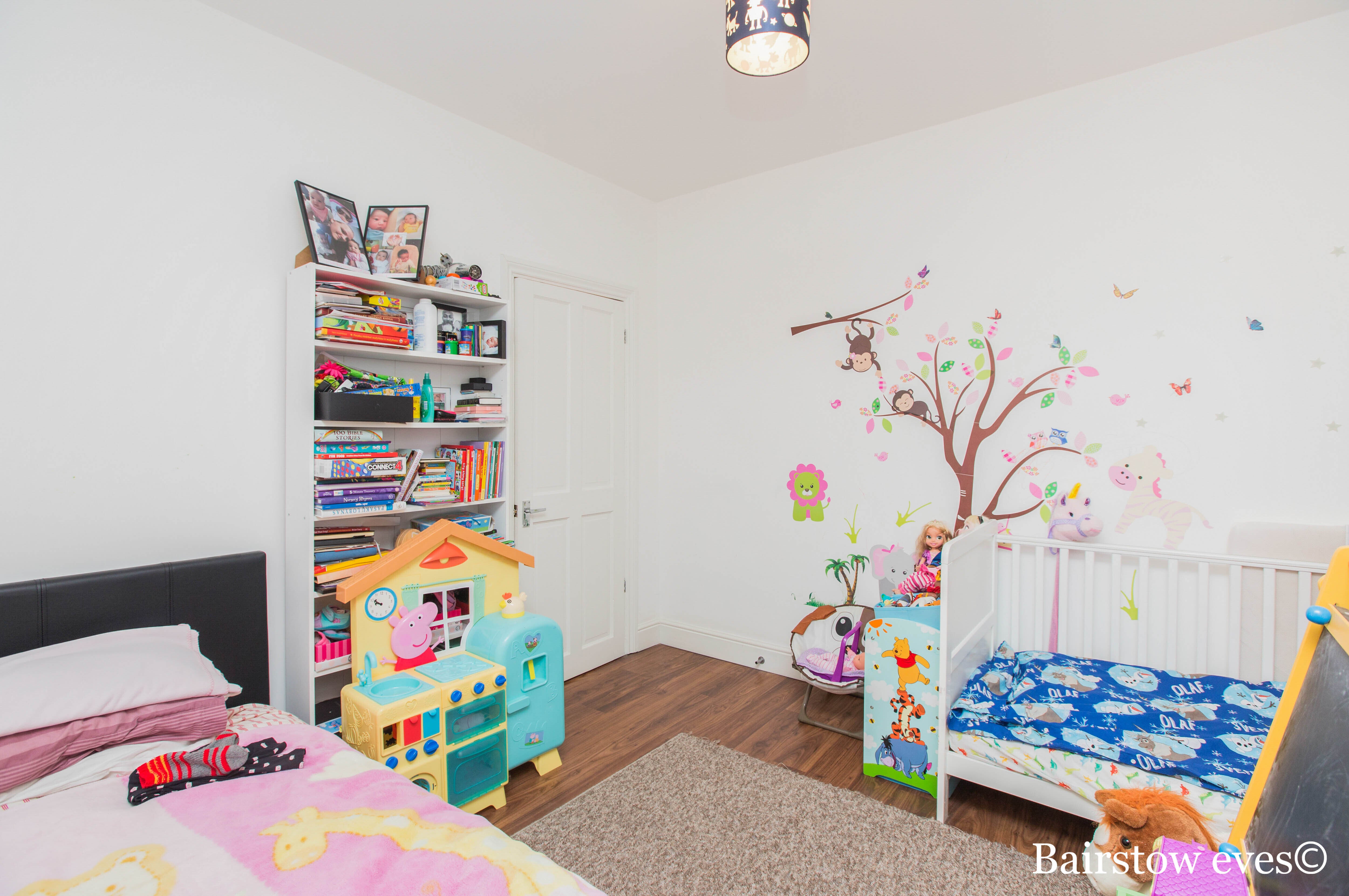 Flat Brettenham Road in Greater London