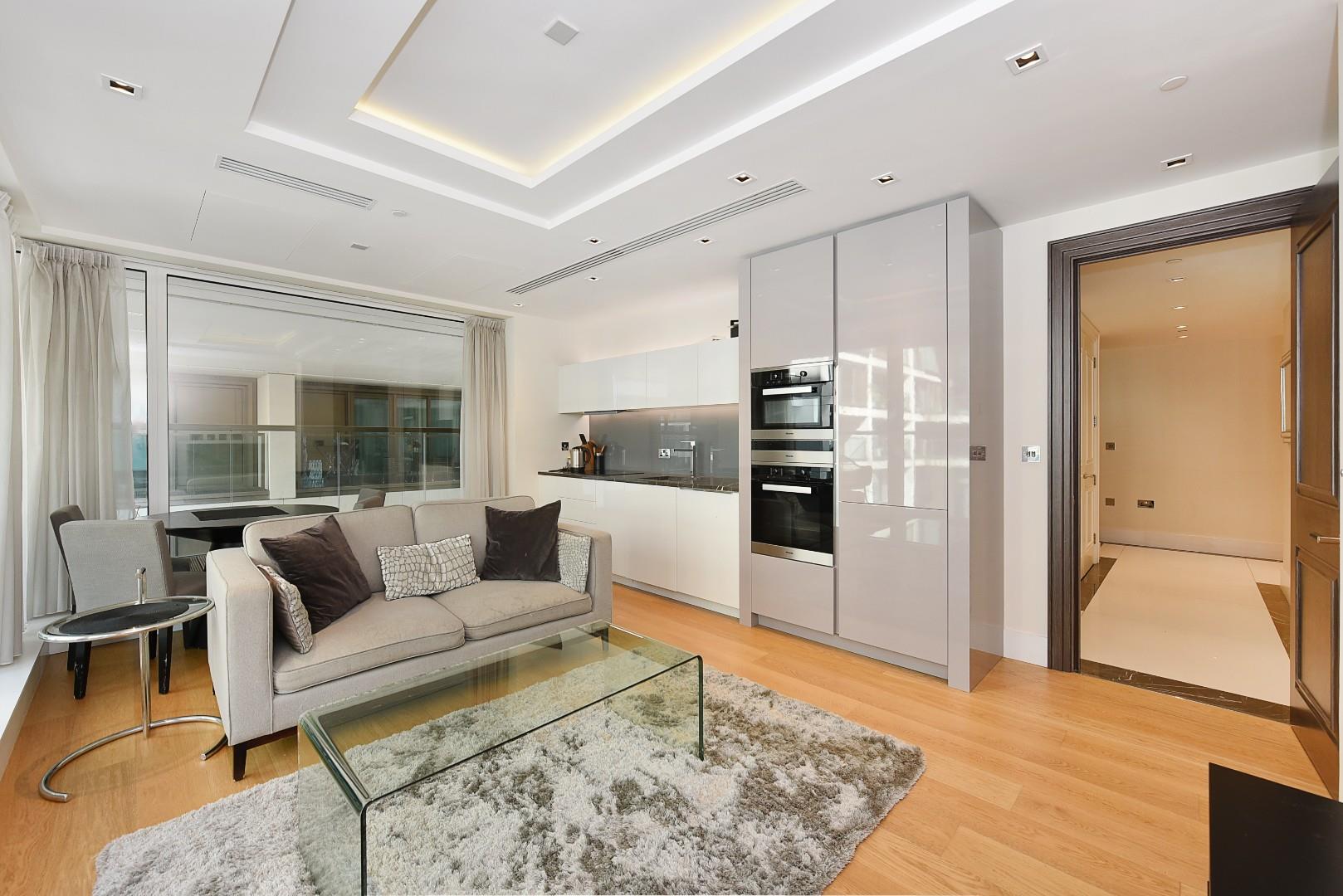 Flat Radnor Terrace in Greater London
