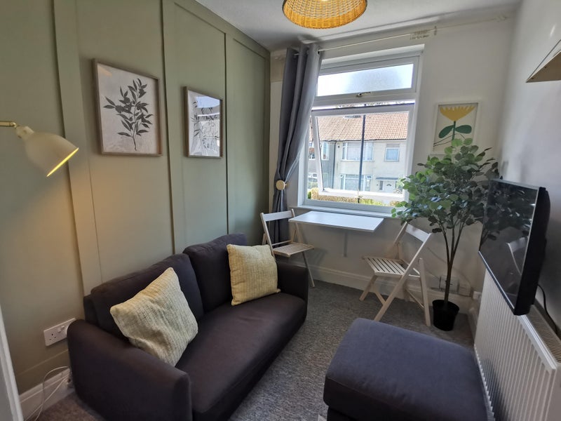 Room Shetland Road in Bristol