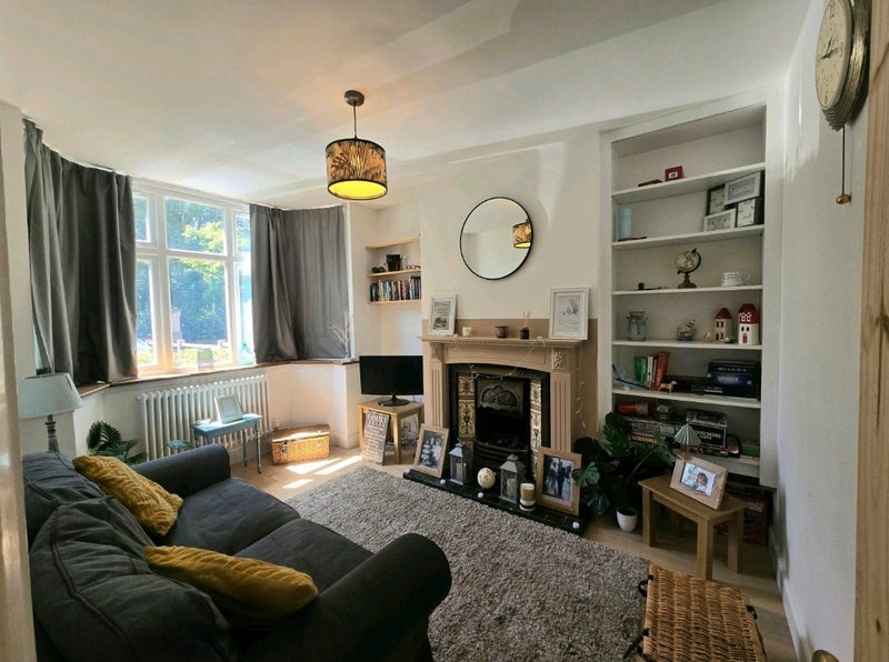 Room Weoley Avenue in Birmingham
