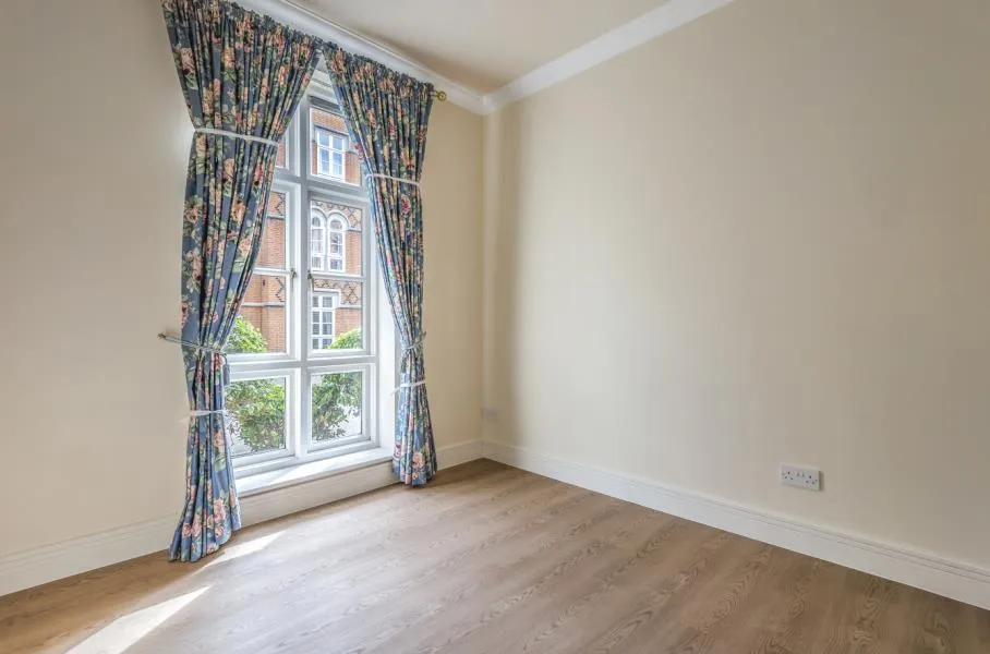 Flat Holloway Drive in Borough of Runnymede
