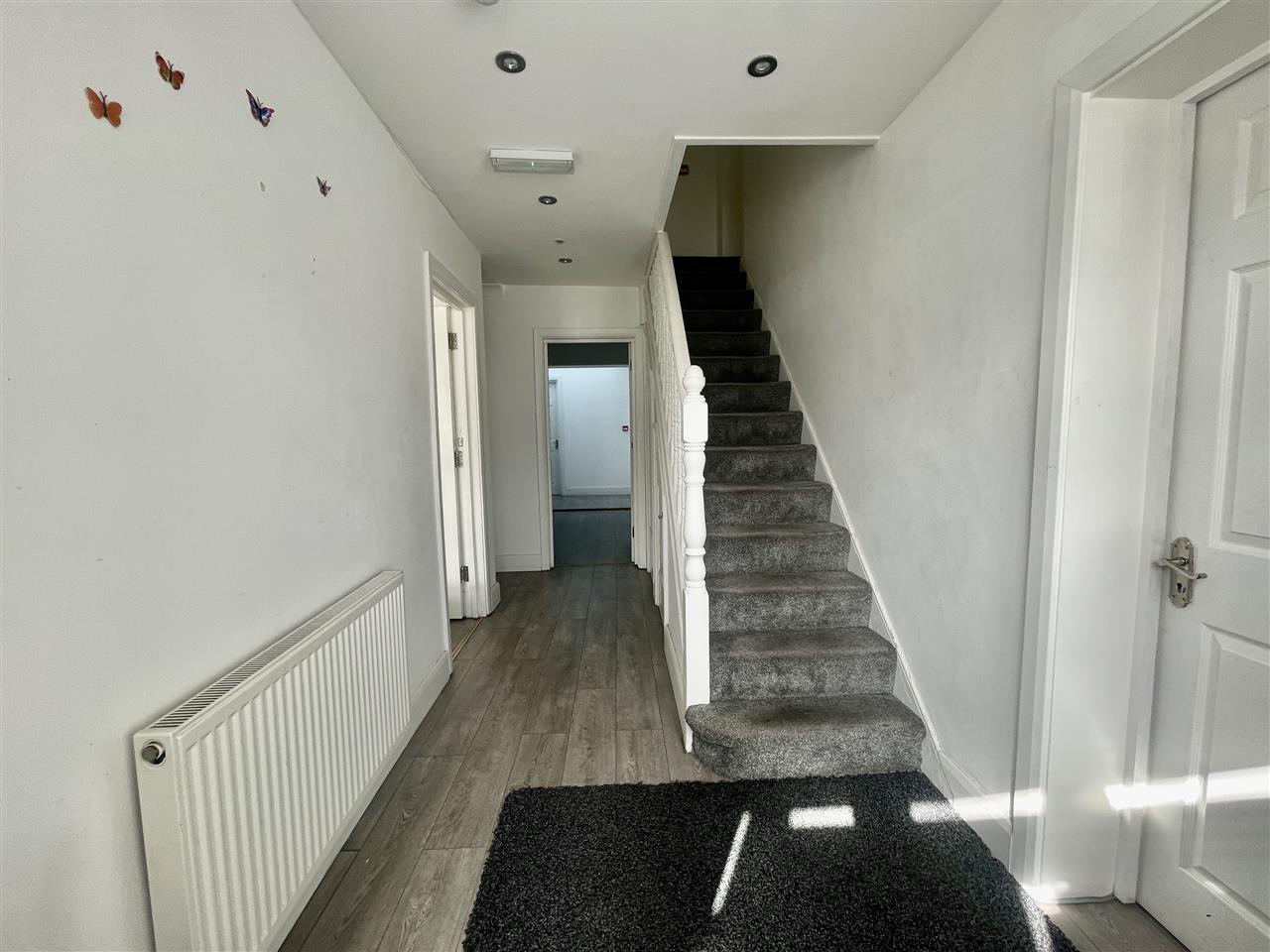 Room Blawith Road in Greater London
