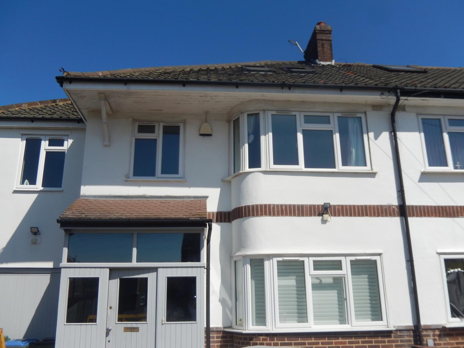 Flat Zangwill Road in Greater London