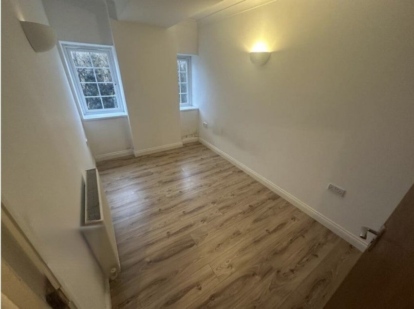 Flat Lower Mortimer Road in Southampton