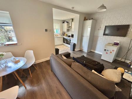 Room Harcourt Street in Royton