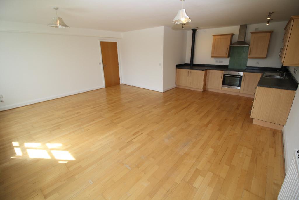 Flat Wedneshough Green in Tameside