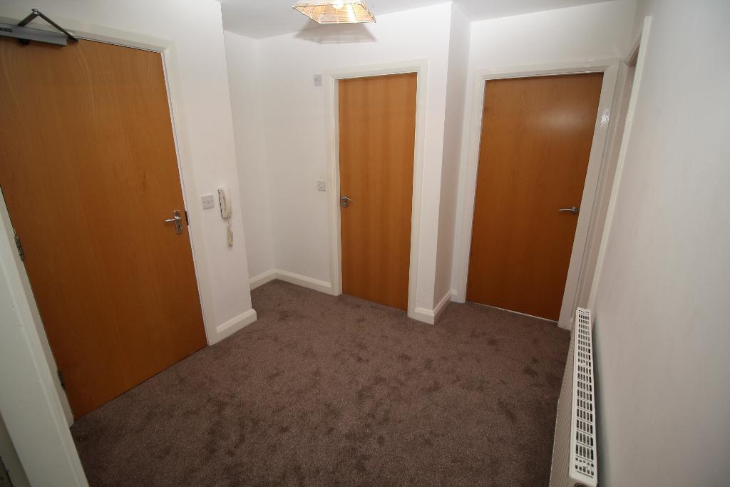 Flat Wedneshough Green in Tameside