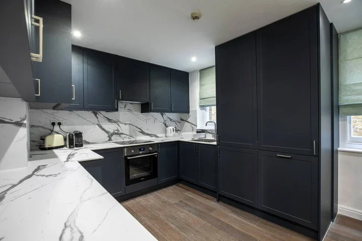 Flat Nassau Street in City of Westminster