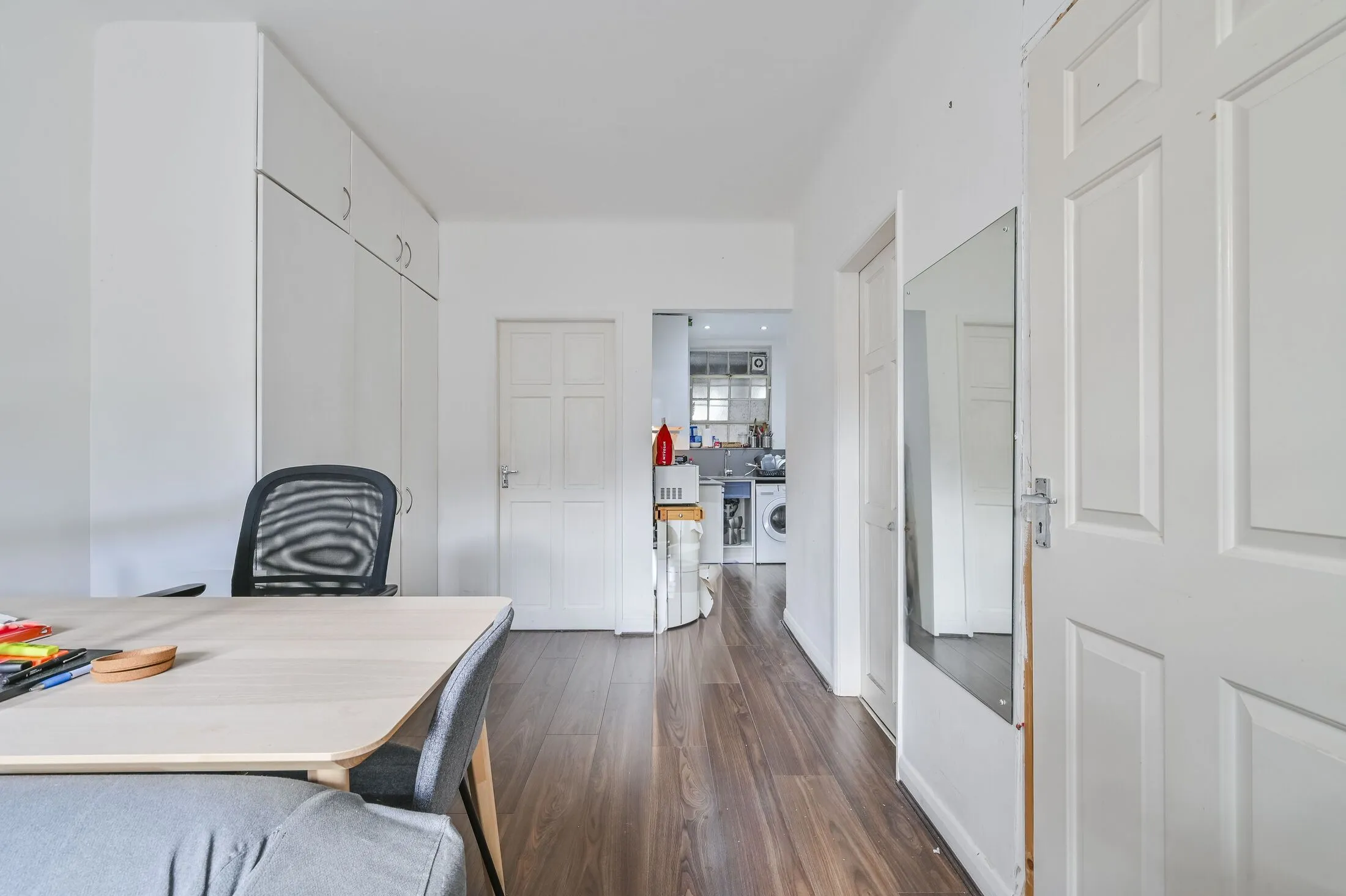 Flat Mortimer Place in Greater London