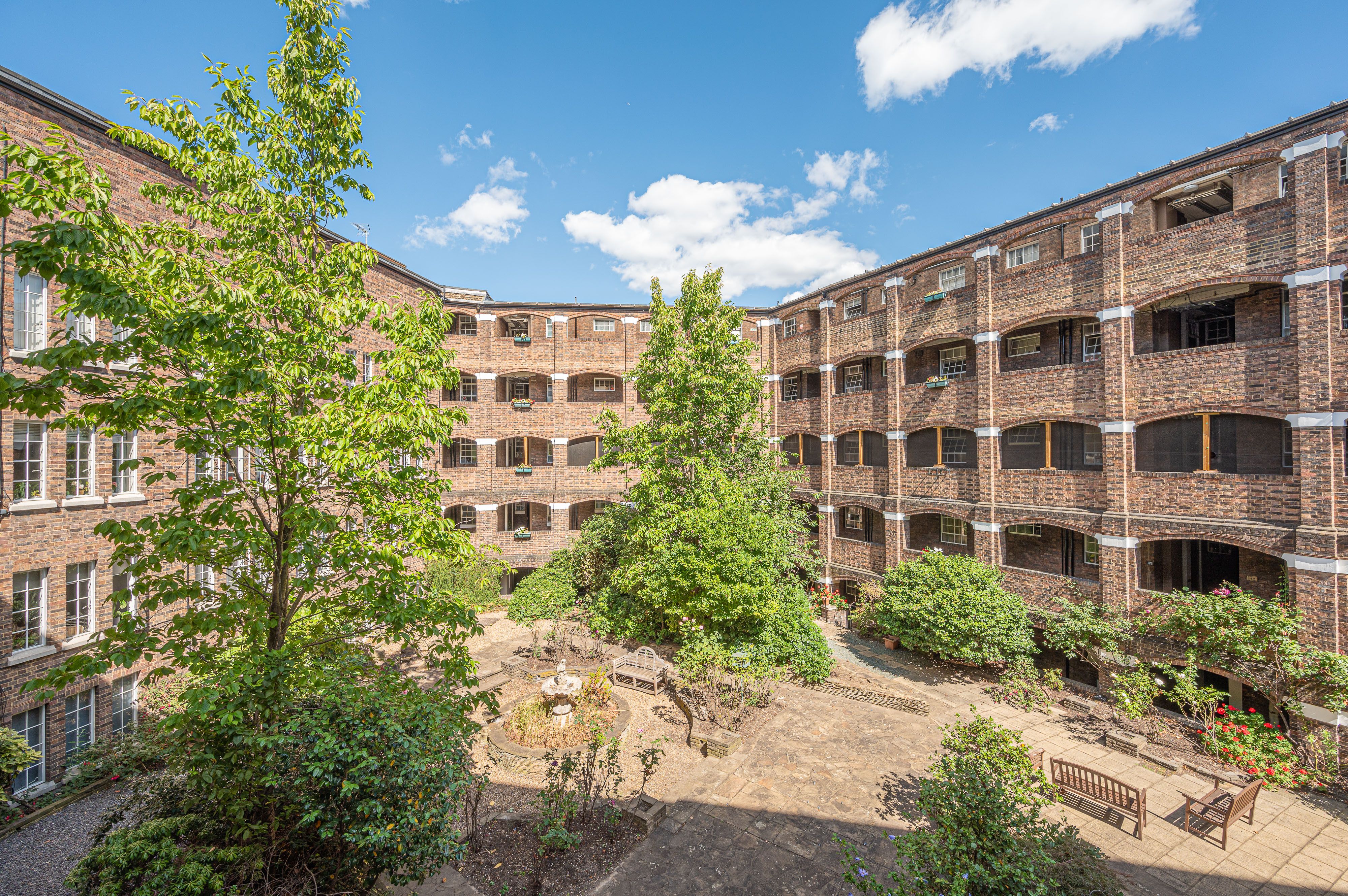 Flat Mortimer Place in Greater London