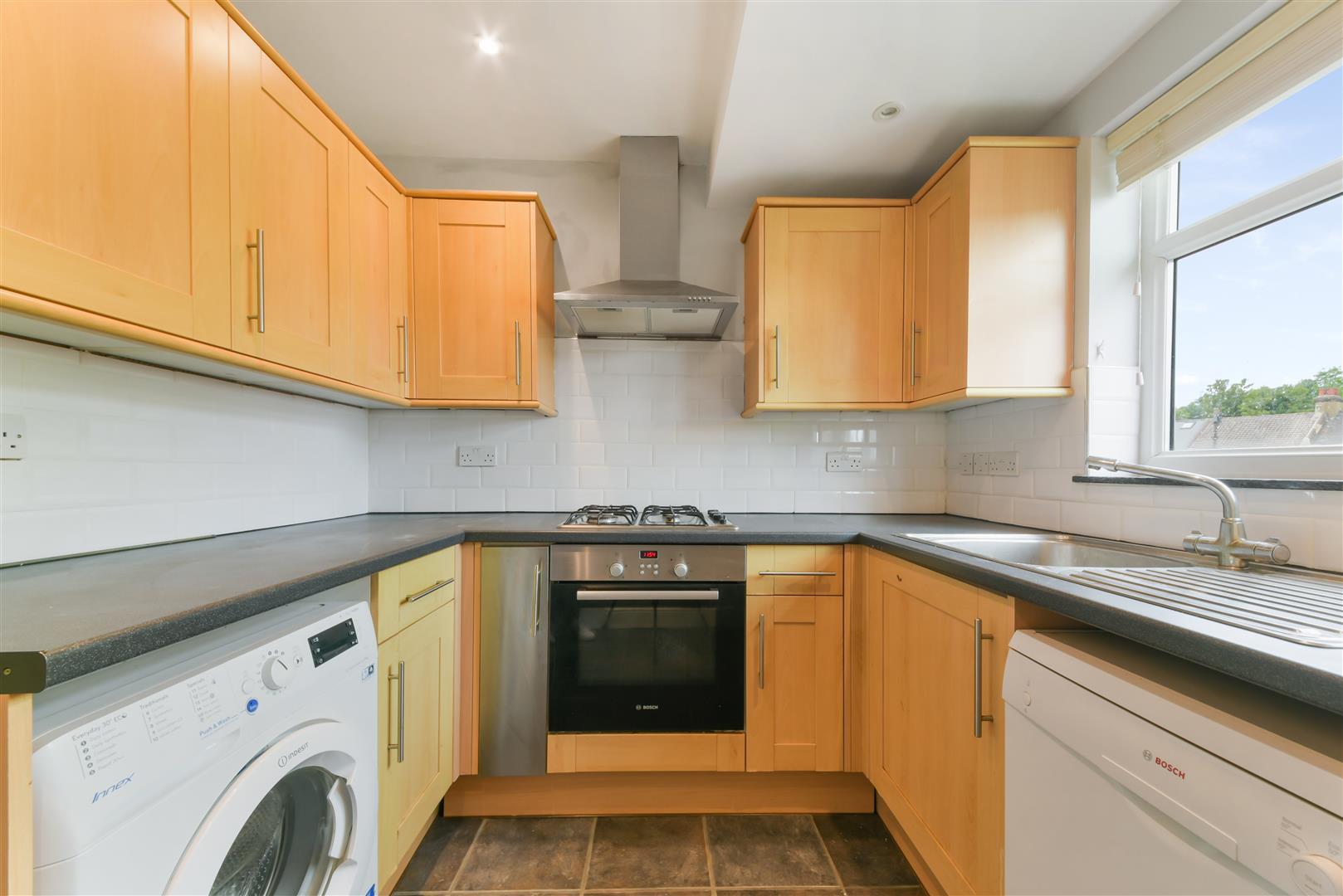 Flat Kingston Road in Greater London