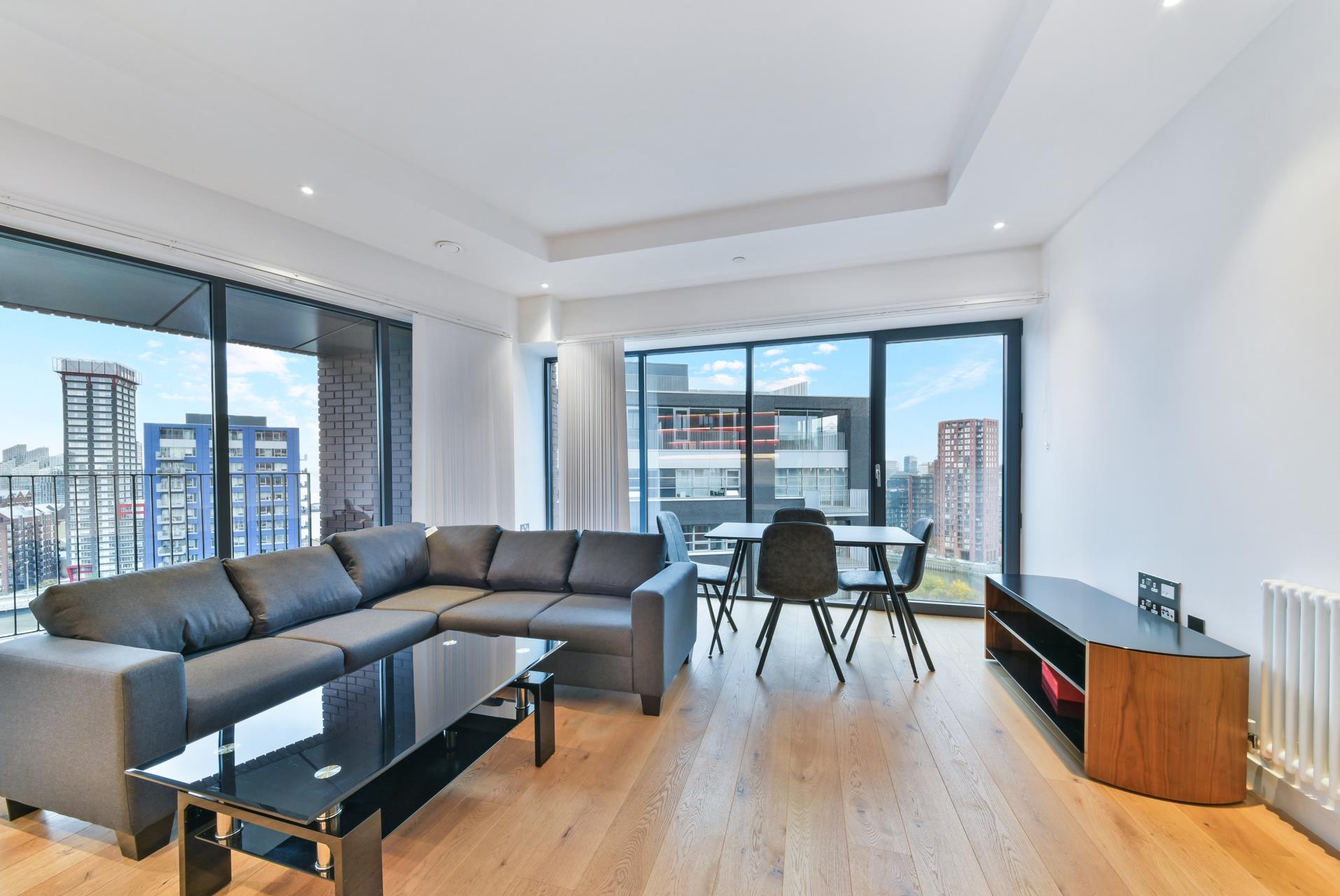 Flat Lyell Street in Greater London