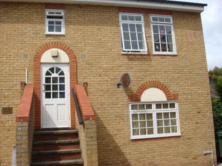 Flat Elgar Close in Greater London