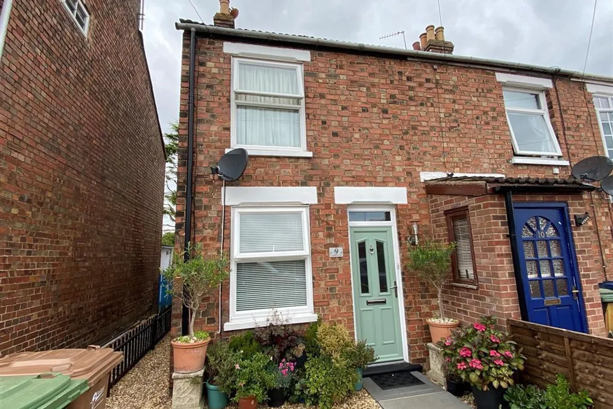 House Horseshoe Terrace in Fenland District