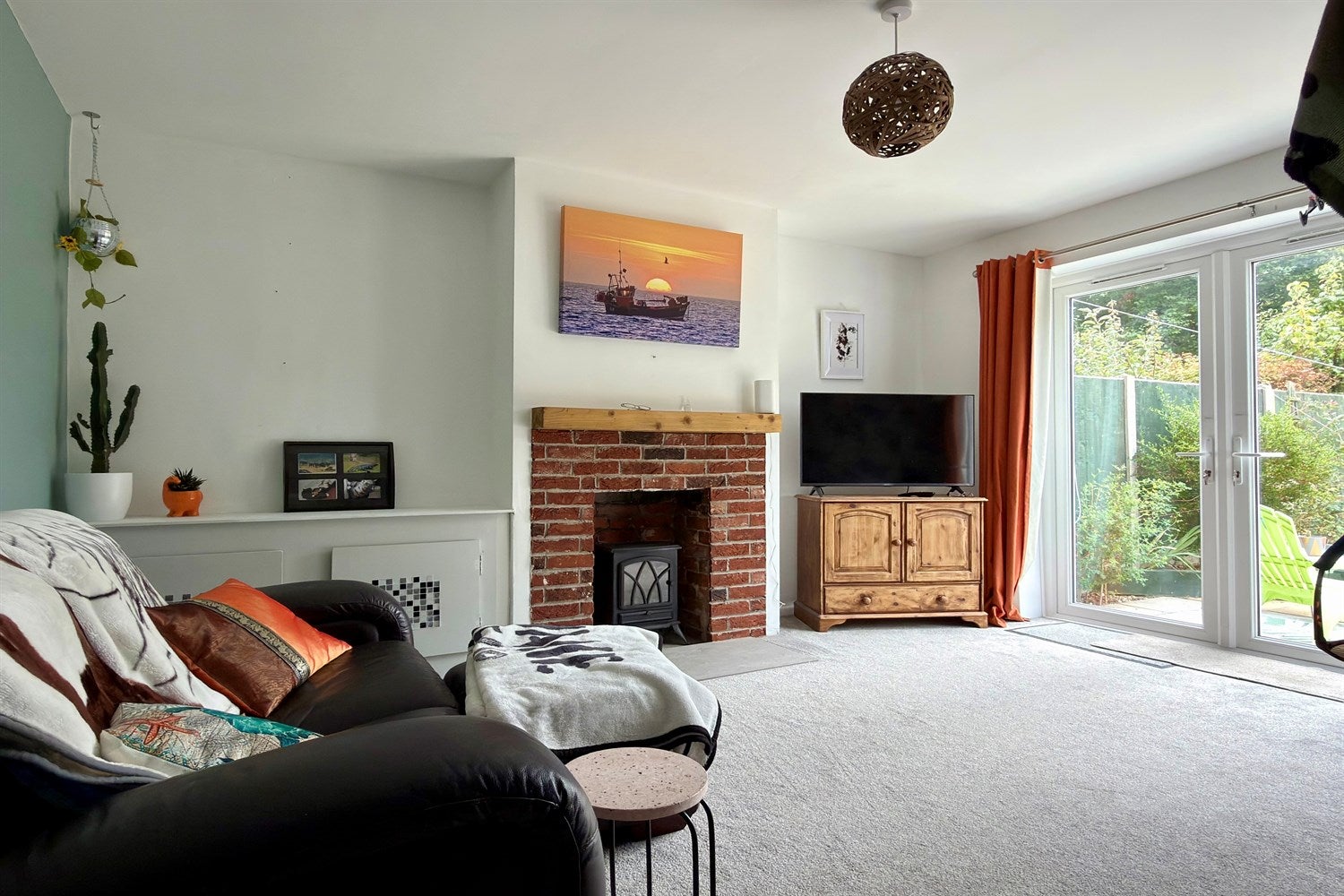 Flat Peachey Road in Chichester