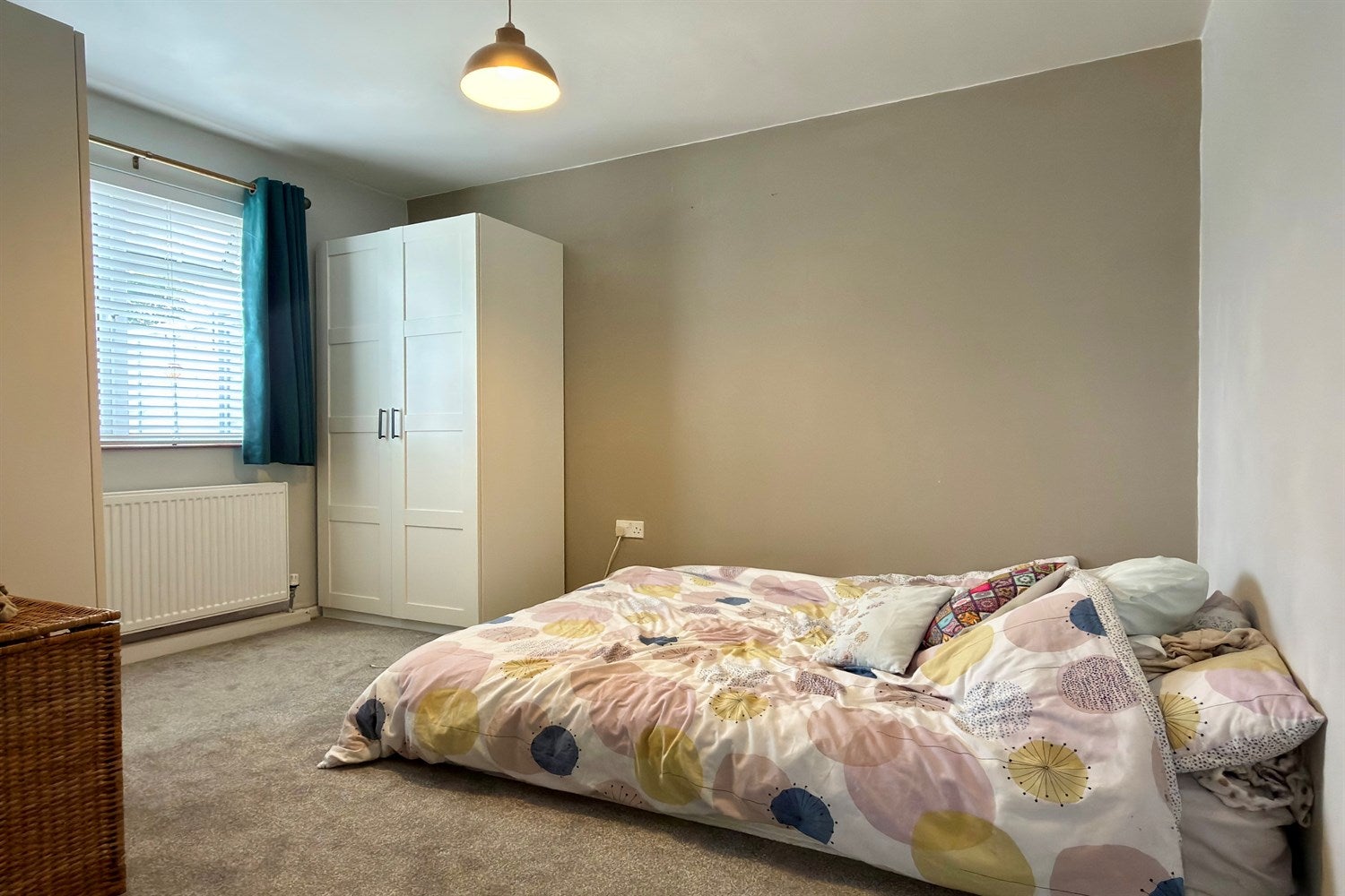 Flat Peachey Road in Chichester