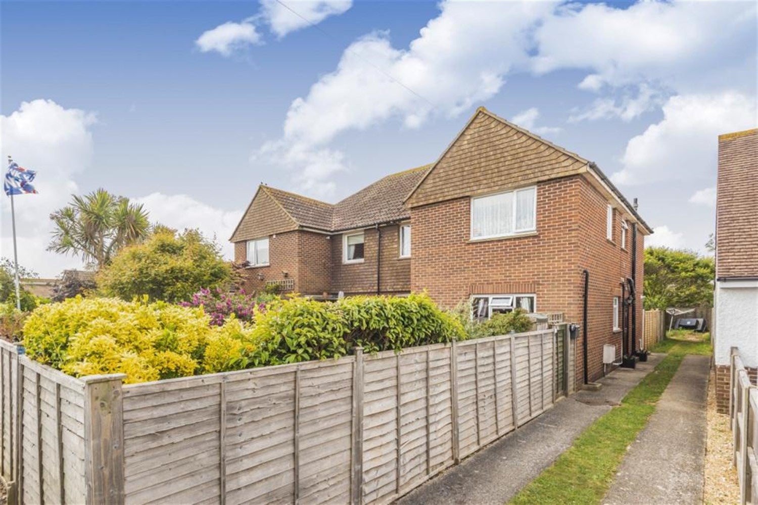 Flat Peachey Road in Chichester