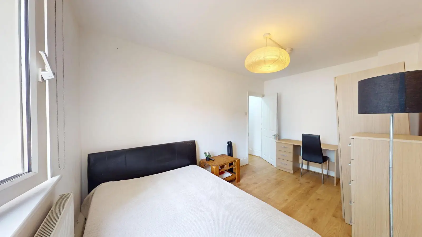 Room Turin Street in Greater London