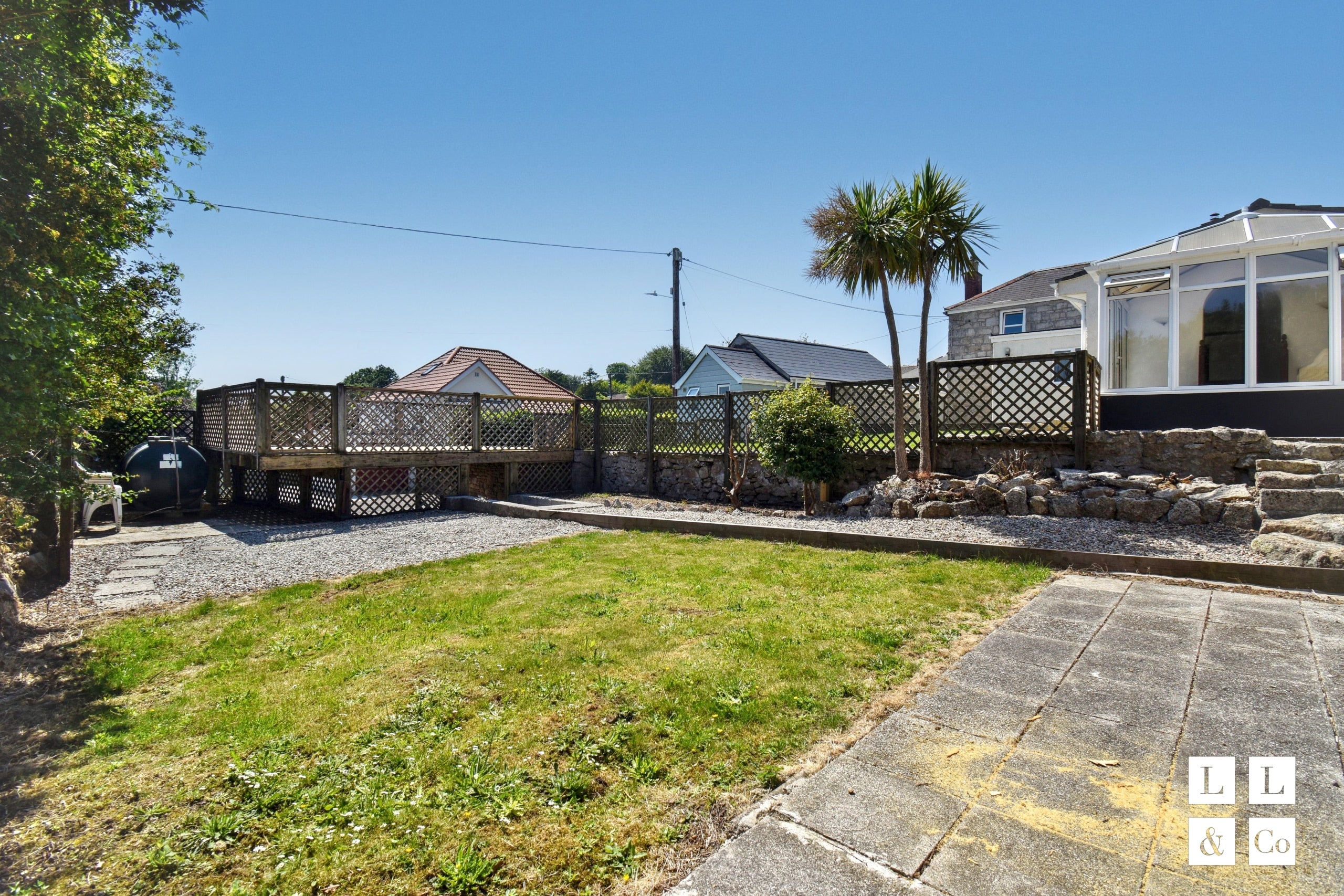 House East Road in Stithians