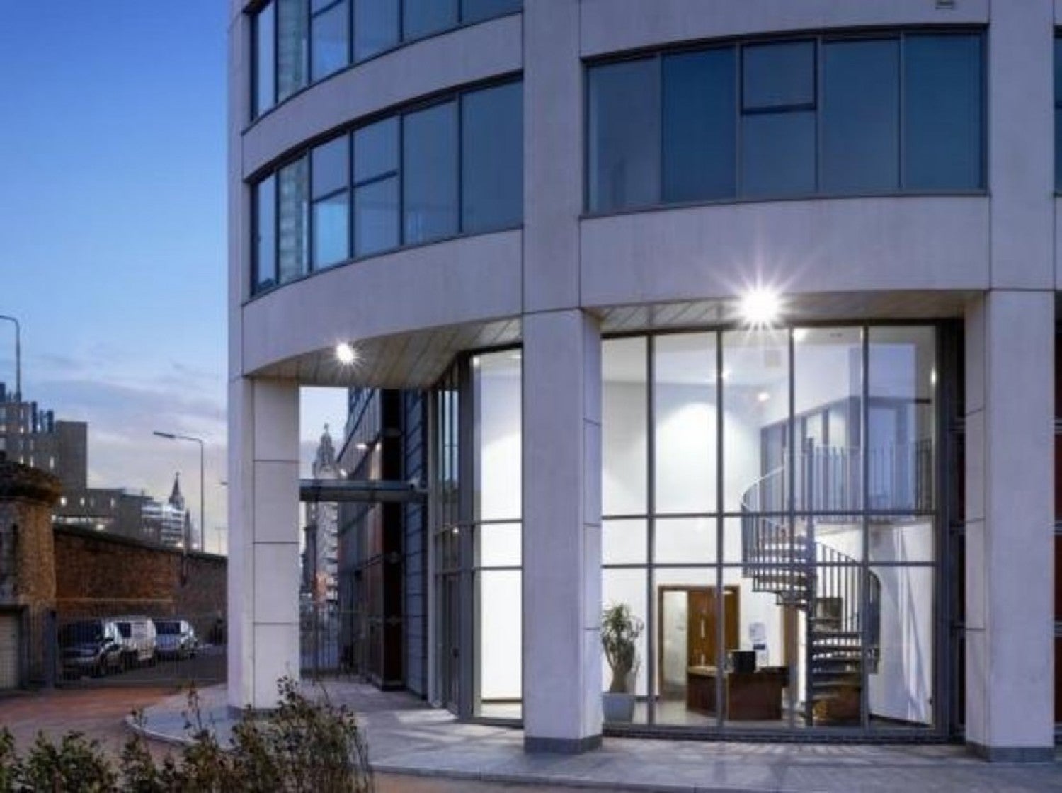 Flat William Jessop Way in Liverpool