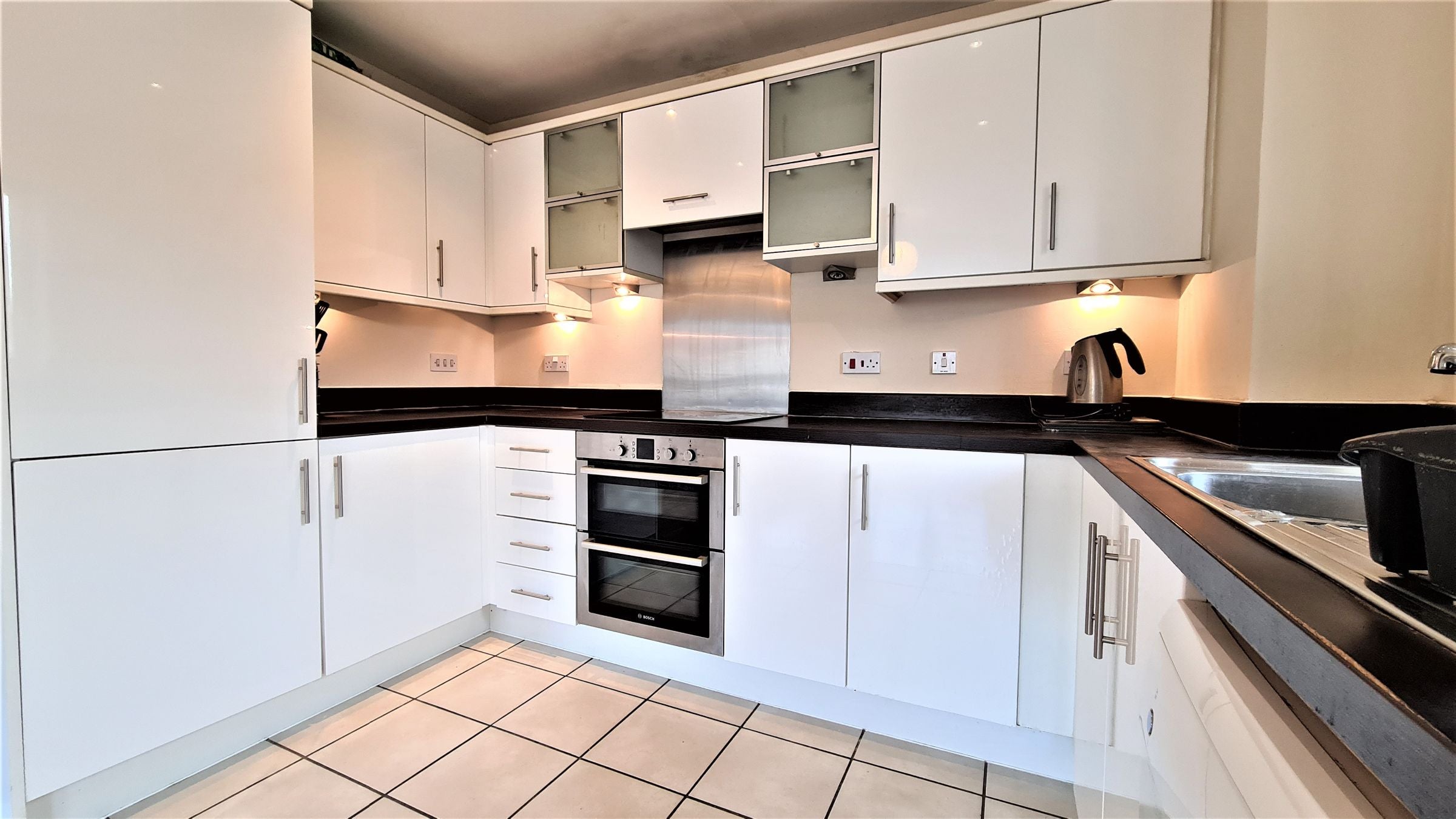 Flat Lanadron Close in Greater London