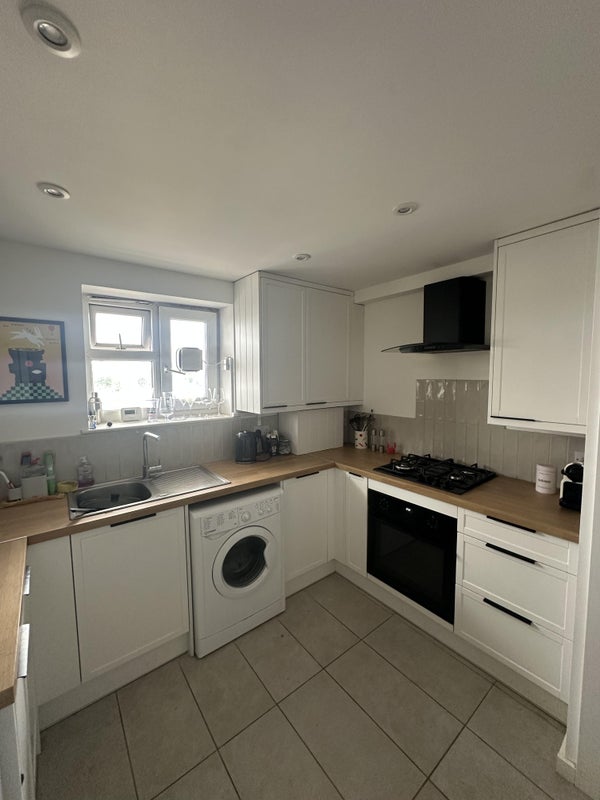 Room White Post Lane in Greater London