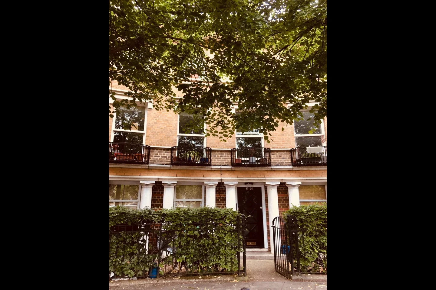 Flat Tilia Road in Greater London