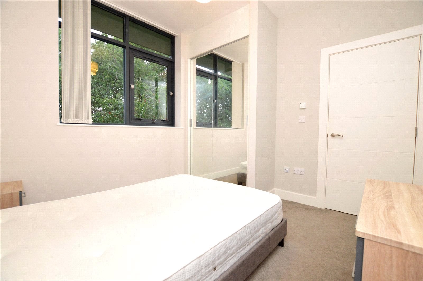 Flat Dawsons Square in Leeds