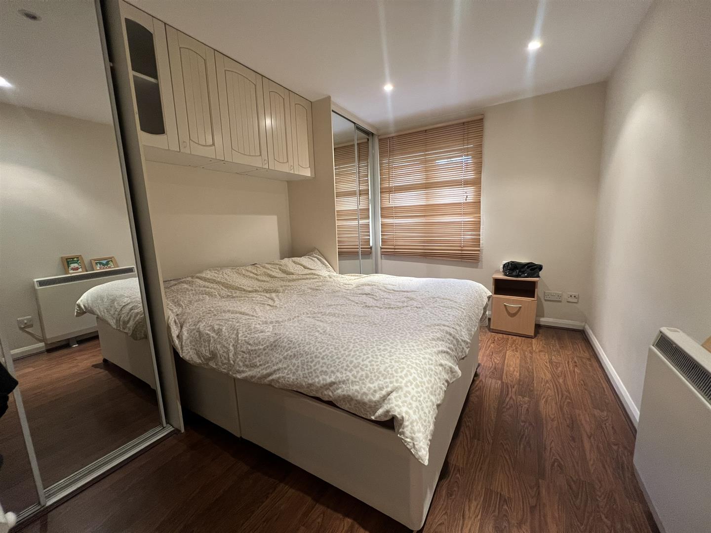 Flat Alwyn Gardens in Greater London
