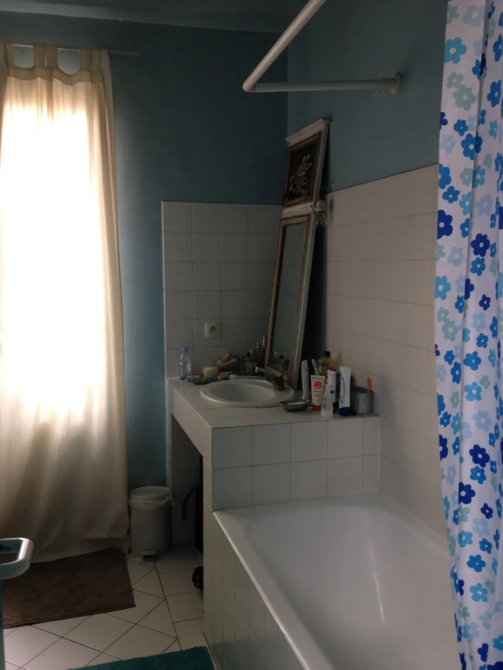 Room Rue Honoré d'Estienne d'Orves in Le Pré-Saint-Gervais