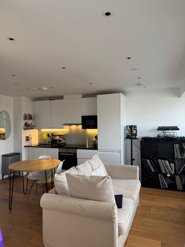Flat Edridge Road in Greater London