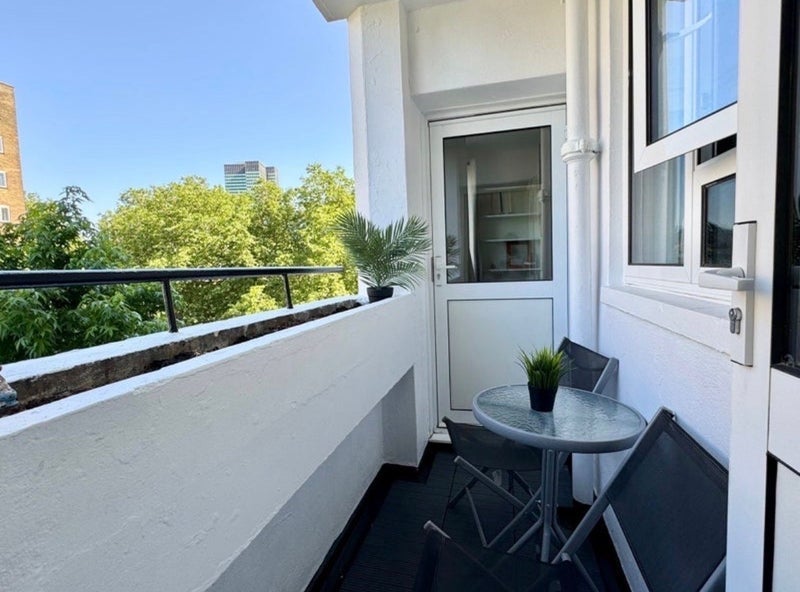Flat Robert Street in Greater London