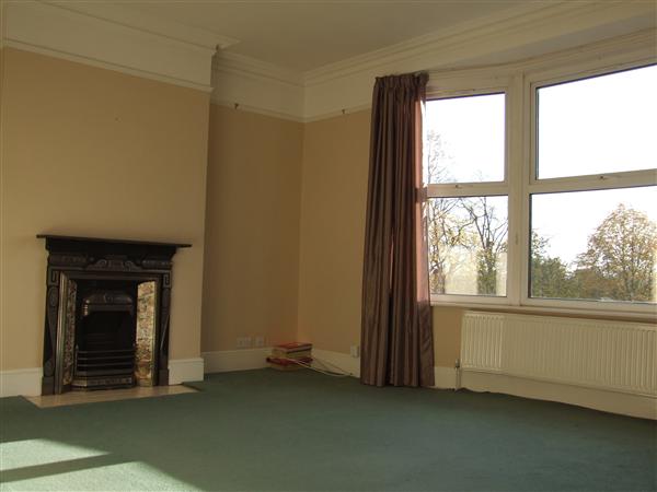 Flat Alderman's Hill in Greater London