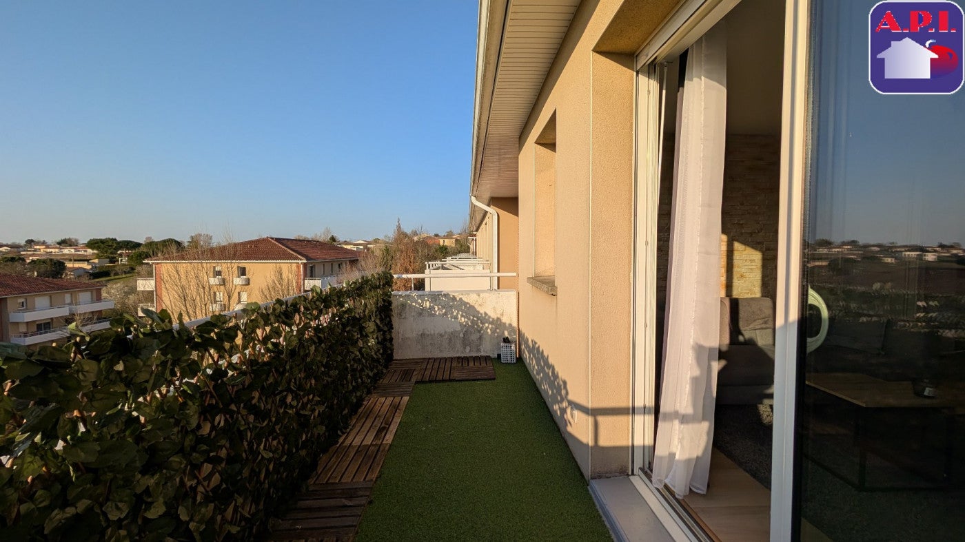 Flat Rue de l'Église in Nailloux