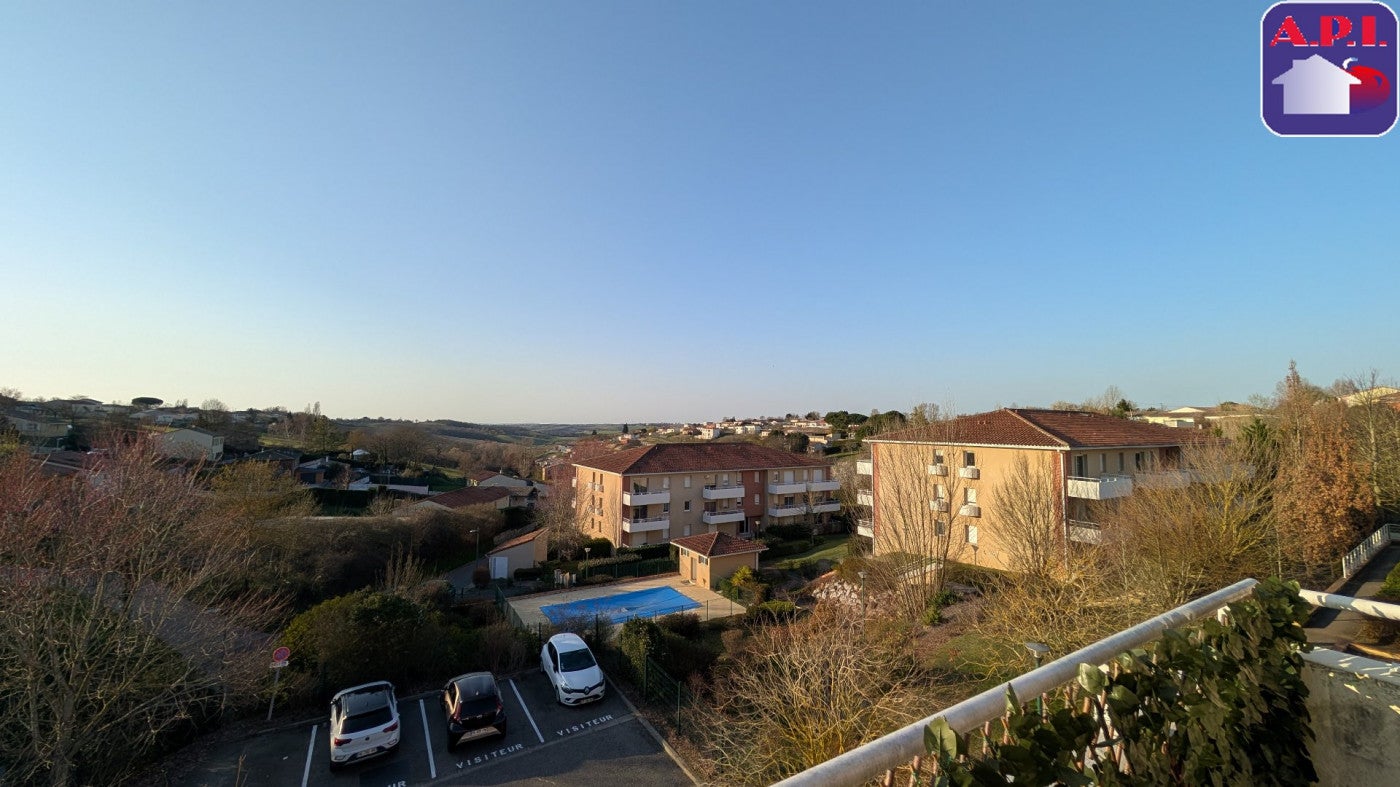 Flat Rue de l'Église in Nailloux