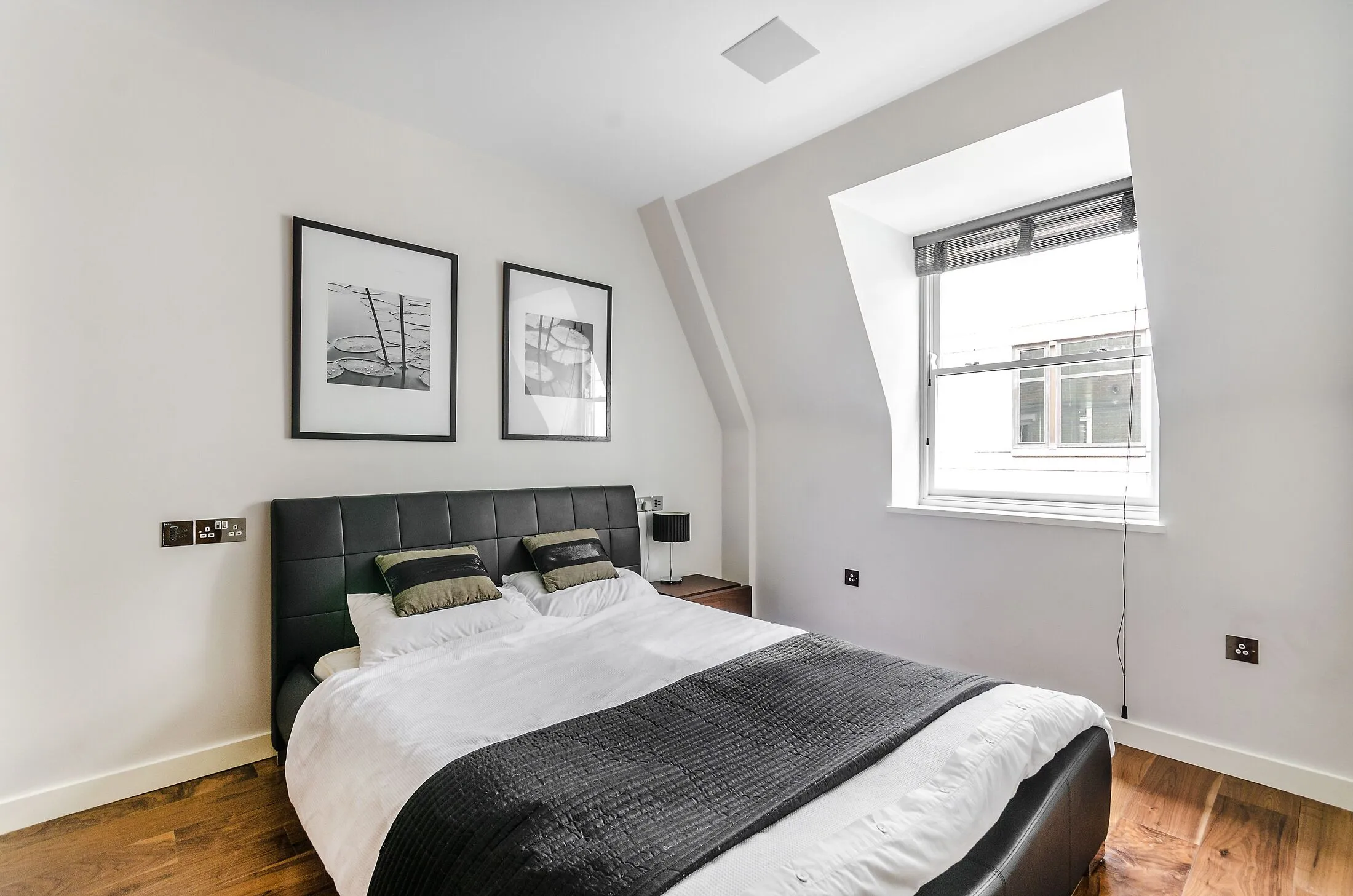 Flat Breams Buildings in City of London