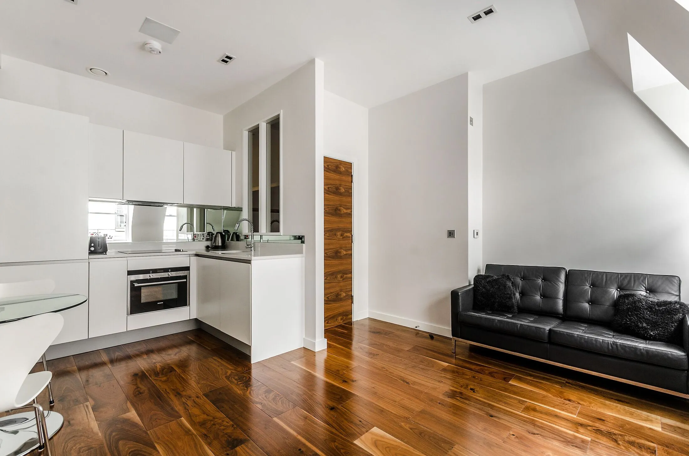 Flat Breams Buildings in City of London