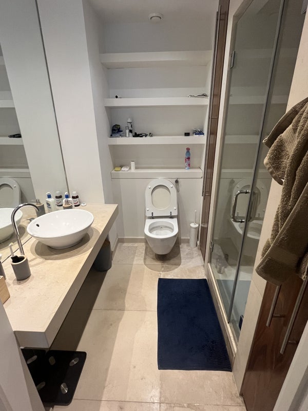 Room Fairmont Avenue in Greater London