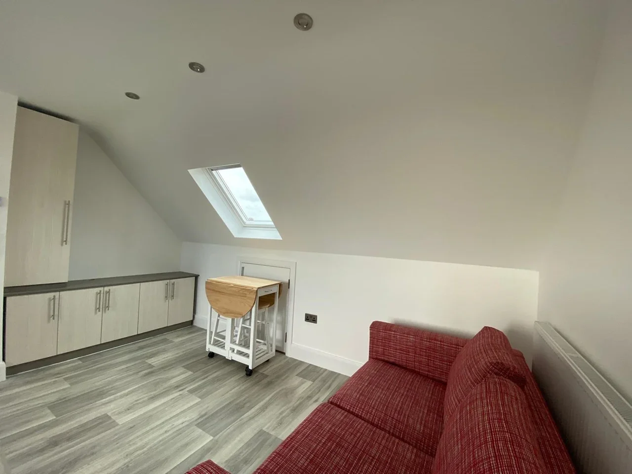 Flat Kenton Road in Greater London