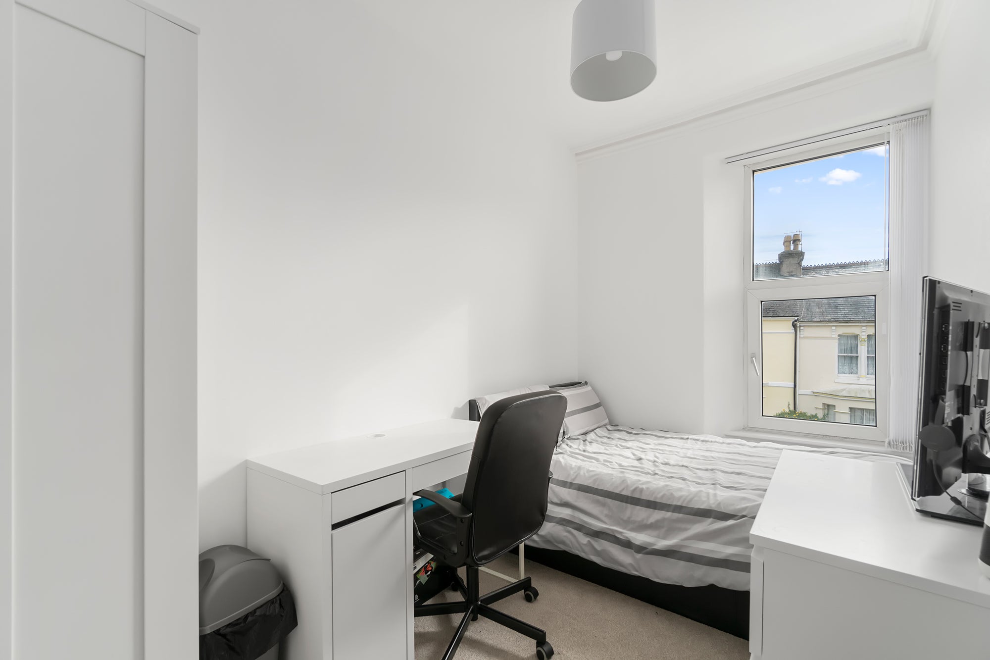 Room Belgrave Road in Plymouth
