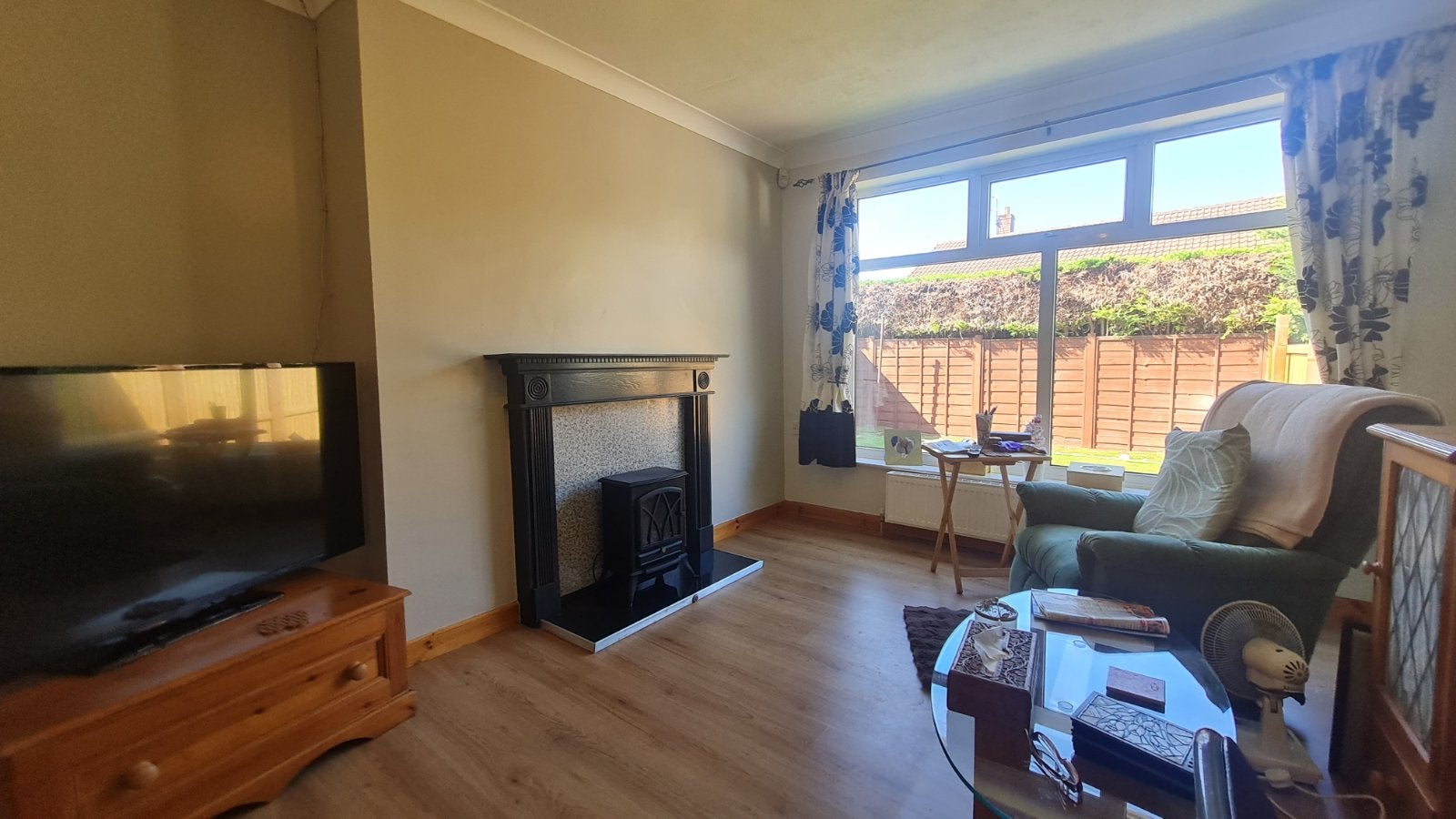 House Winden Close in Wakefield