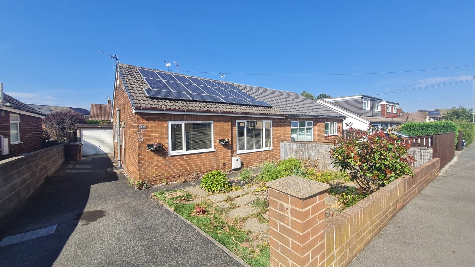 House Winden Close in Wakefield