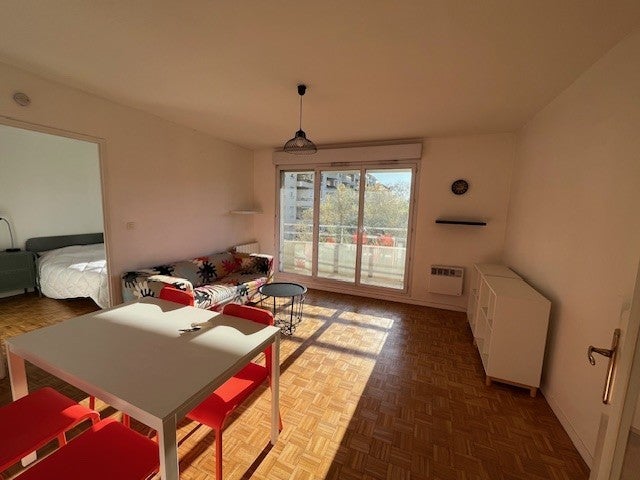 Flat Place Jean Chorel in Villeurbanne