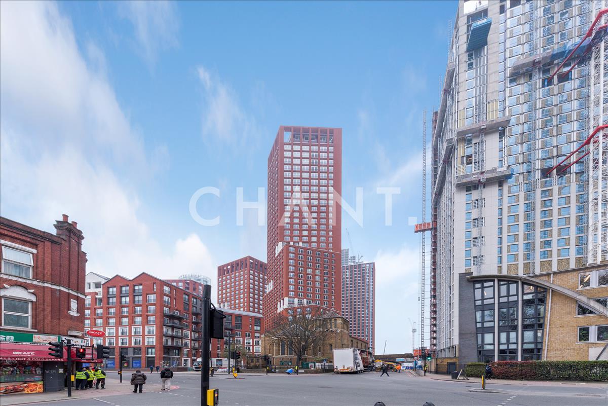 Flat Exchange Gardens in Greater London