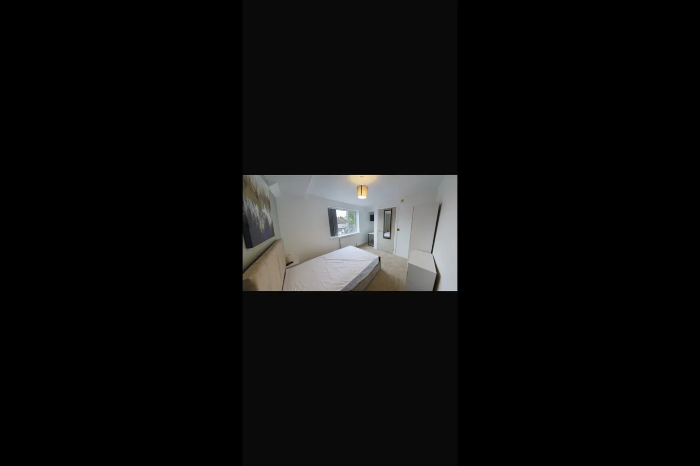 Room Nether Hall Avenue in Kirklees