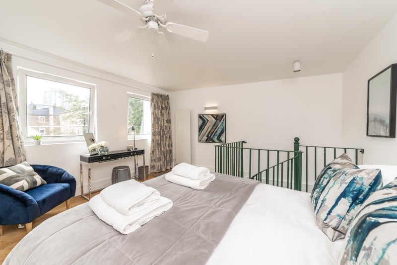House Kramer Mews in Greater London